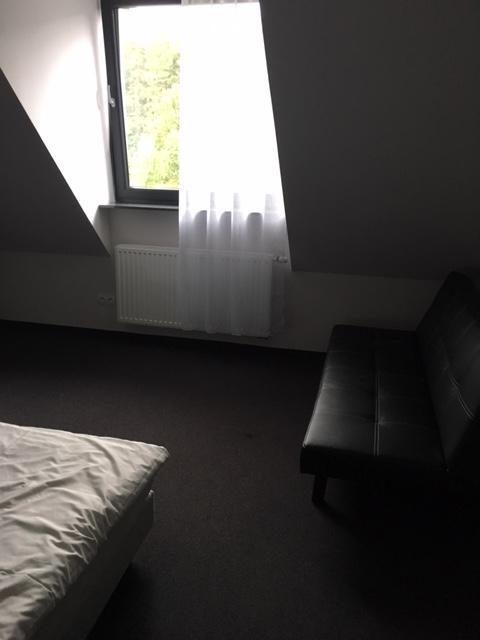 Bed and Breakfast Essenza Party Center Swidnica  Екстер'єр фото